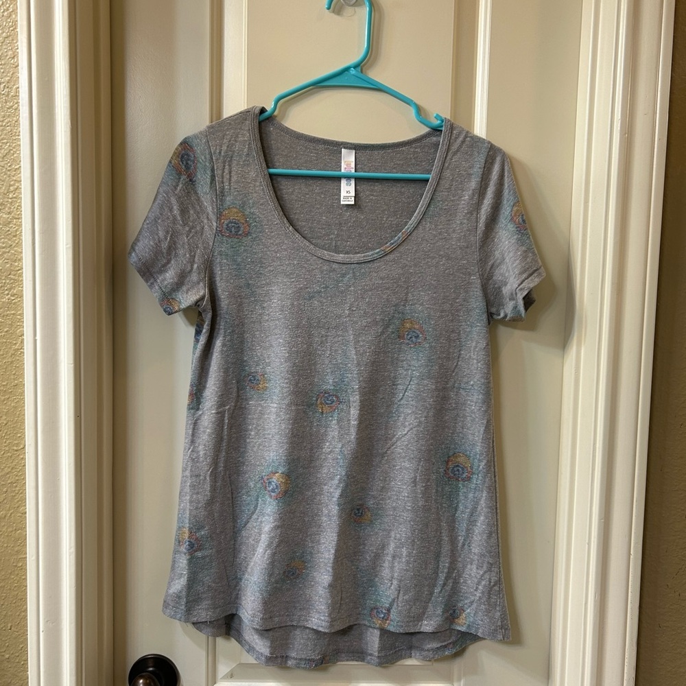 XS Lularoe Classic T